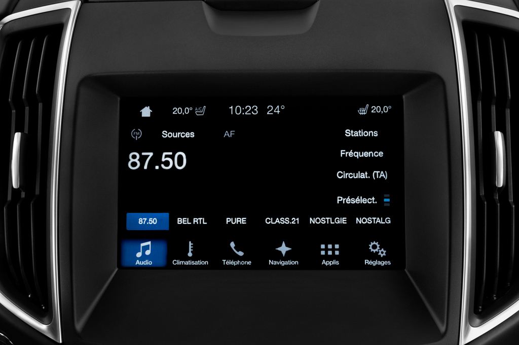 Ford Edge Vignale (Baujahr 2017) - 5 Türen Radio und Infotainmentsystem
