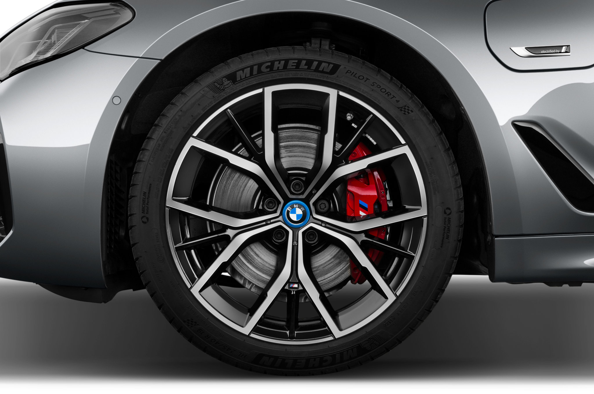 BMW 5 Series Touring Plug-in Hybride (Baujahr 2023) M-Sport 5 Türen Reifen und Felge