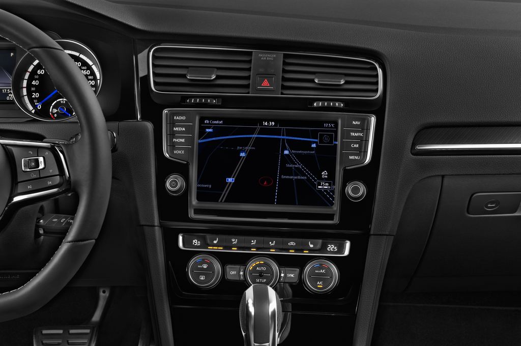 Volkswagen Golf (Baujahr 2015) 2.0 Tsi 4Motion Bmt R 5 Türen Mittelkonsole