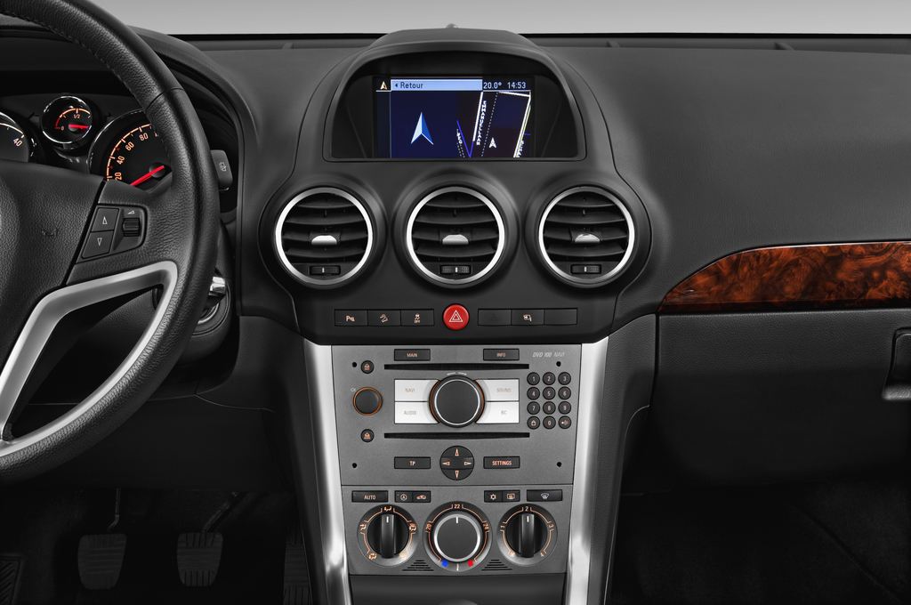 Opel Antara (Baujahr 2011) Design Edition 5 Türen Mittelkonsole