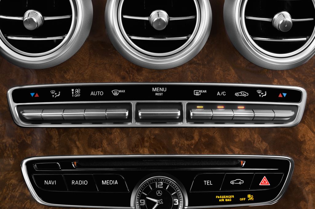 Mercedes C-Class (Baujahr 2015) Exclusive 4 Türen Temperatur und Klimaanlage