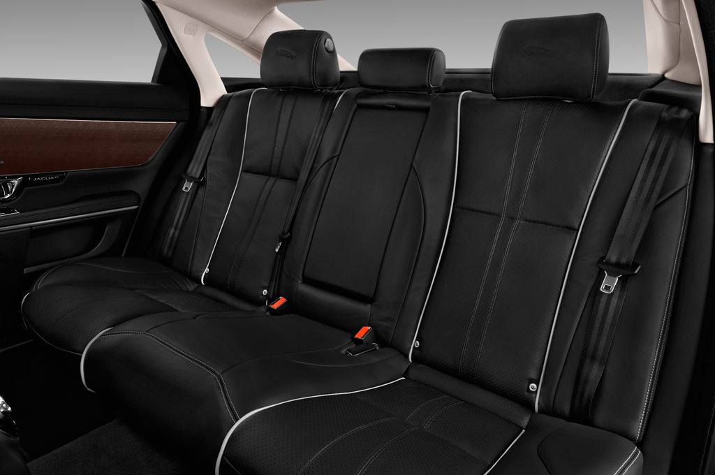 Jaguar XJ (Baujahr 2016) Premium Luxury 4 Türen Rücksitze