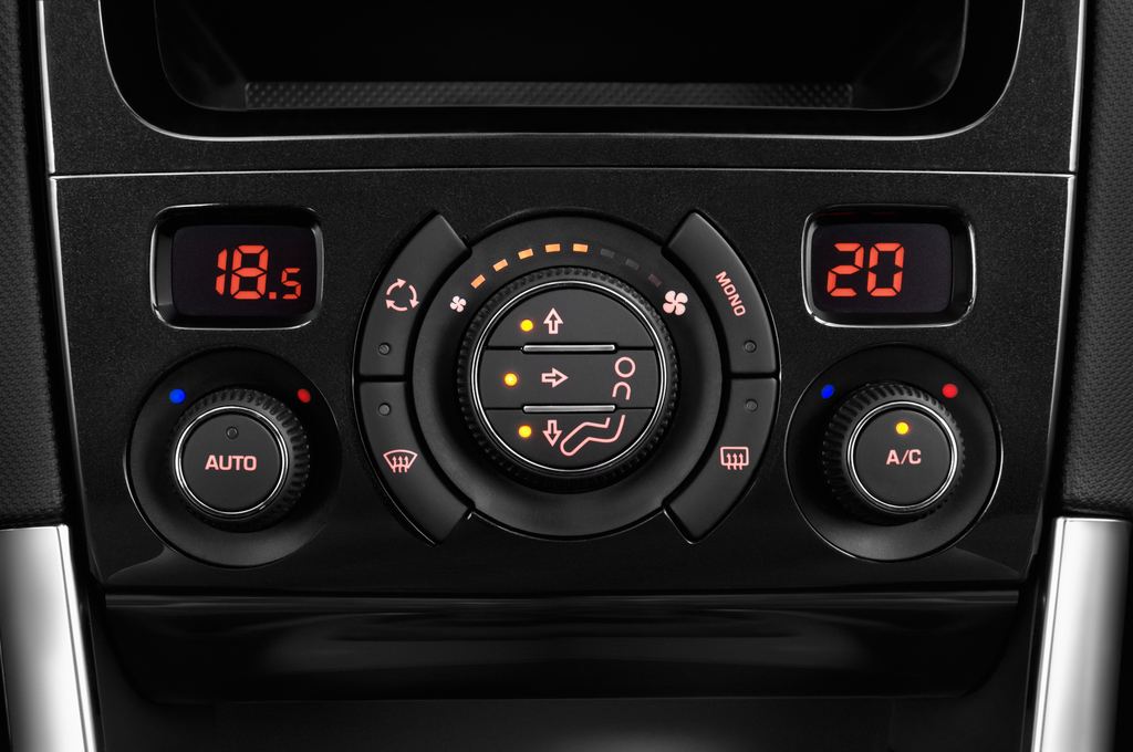 Peugeot 308 (Baujahr 2013) Allure 2 Türen Temperatur und Klimaanlage