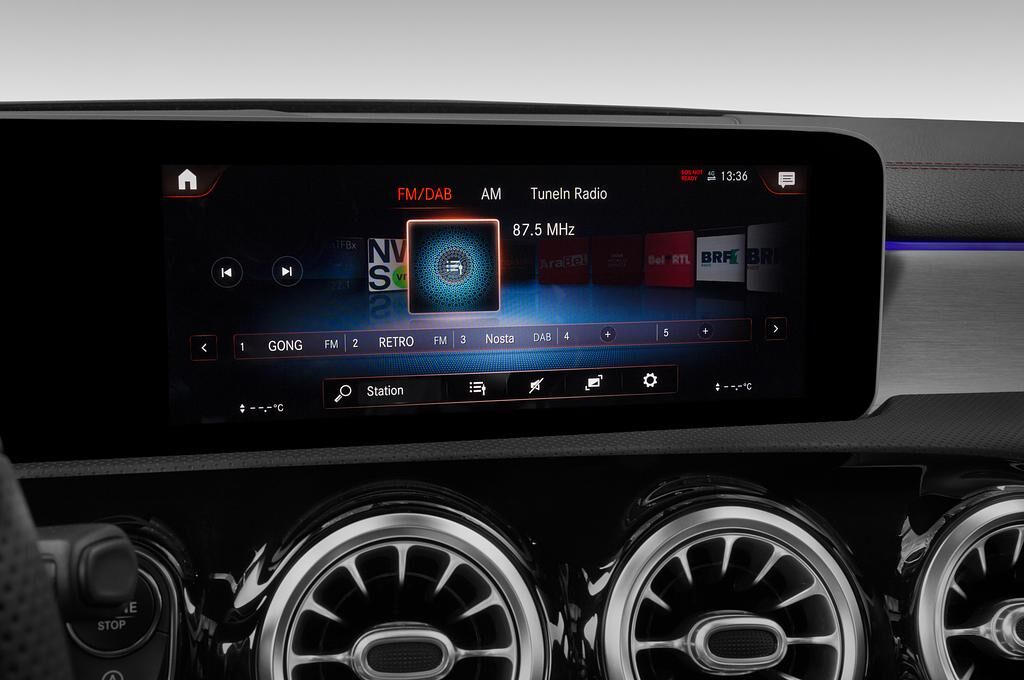 Mercedes CLA (Baujahr 2020) - 4 Türen Radio und Infotainmentsystem