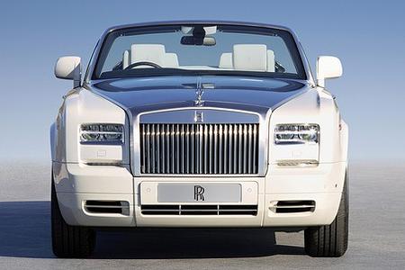 Rolls-Royce Phantom Drophead Coupé: Cabrio fahren in einer anderen Welt Rolls-Royce Phantom Drophead Coupé: Cabrio fahren in einer anderen Welt