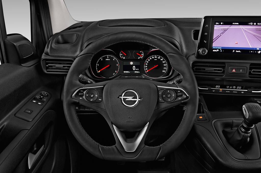 Opel Combo (Baujahr 2019) Edition 4 Türen Lenkrad