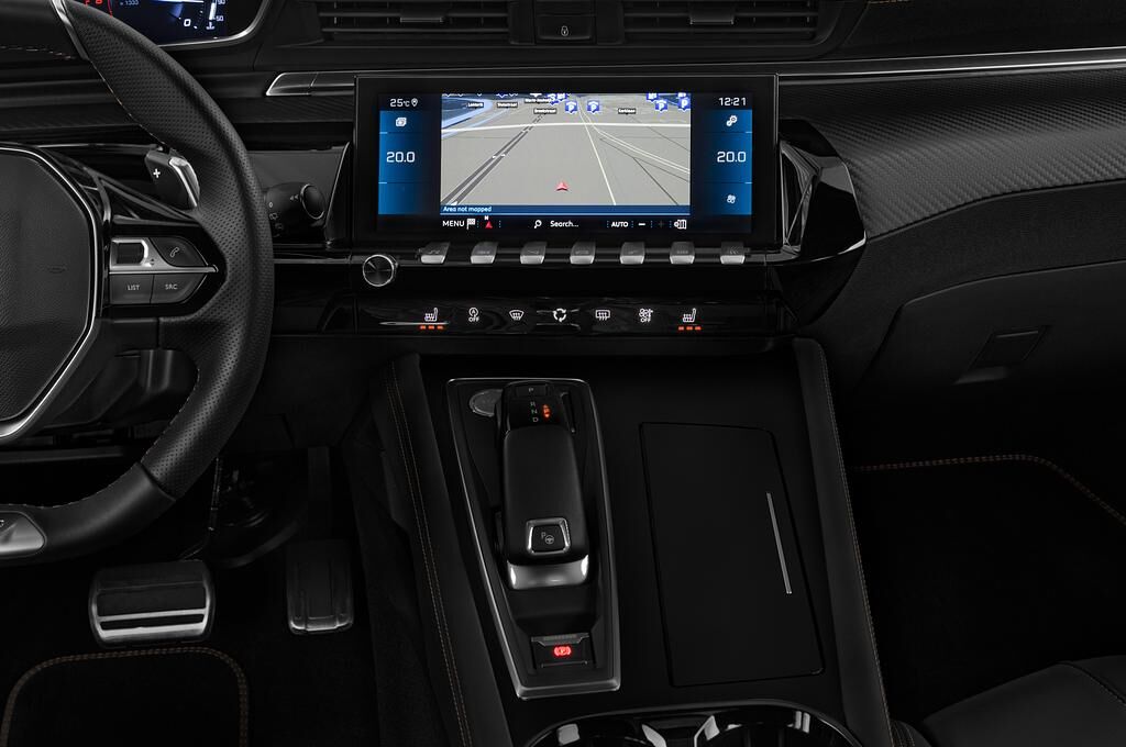 Peugeot 508 (Baujahr 2019) Allure 5 Türen Mittelkonsole