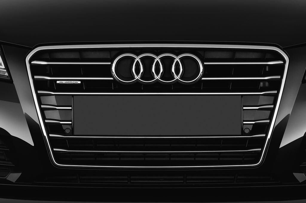 Audi A7 (Baujahr 2013) - 5 Türen Kühlergrill und Scheinwerfer