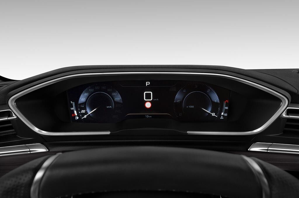 Peugeot 508 (Baujahr 2019) First Edition 5 Türen Tacho und Fahrerinstrumente