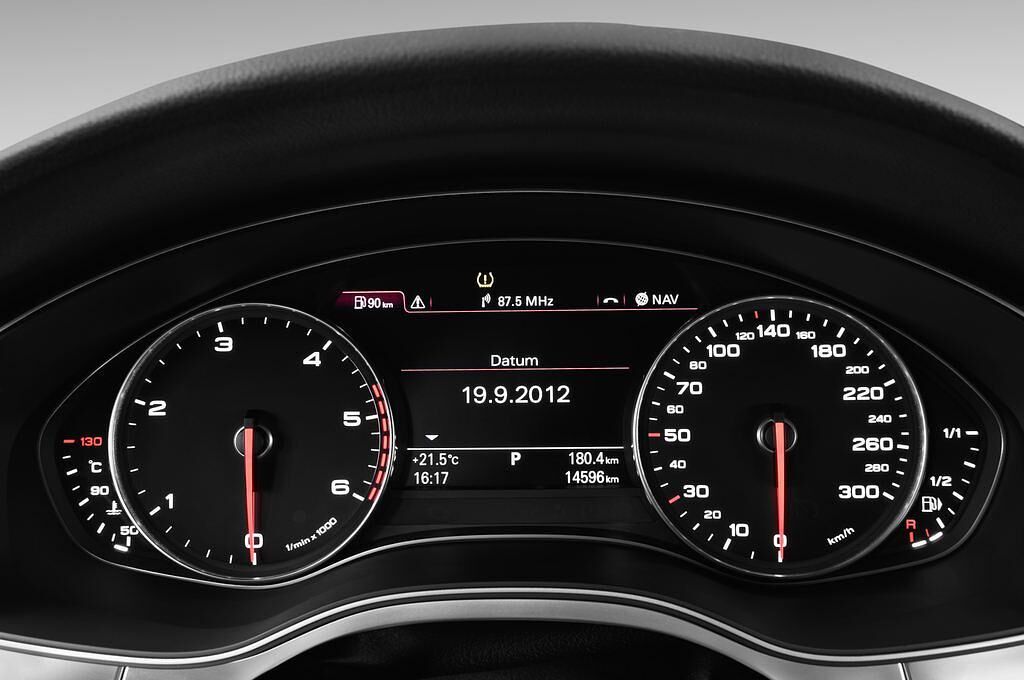 Audi A7 (Baujahr 2013) - 5 Türen Tacho und Fahrerinstrumente