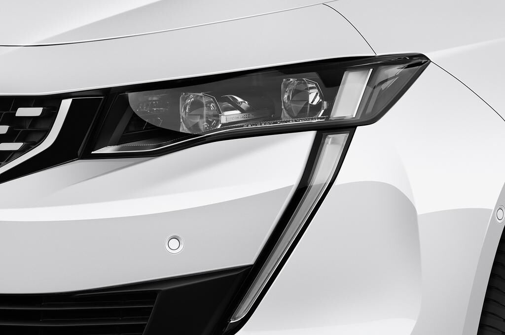 Peugeot 508 (Baujahr 2019) First Edition 5 Türen Scheinwerfer