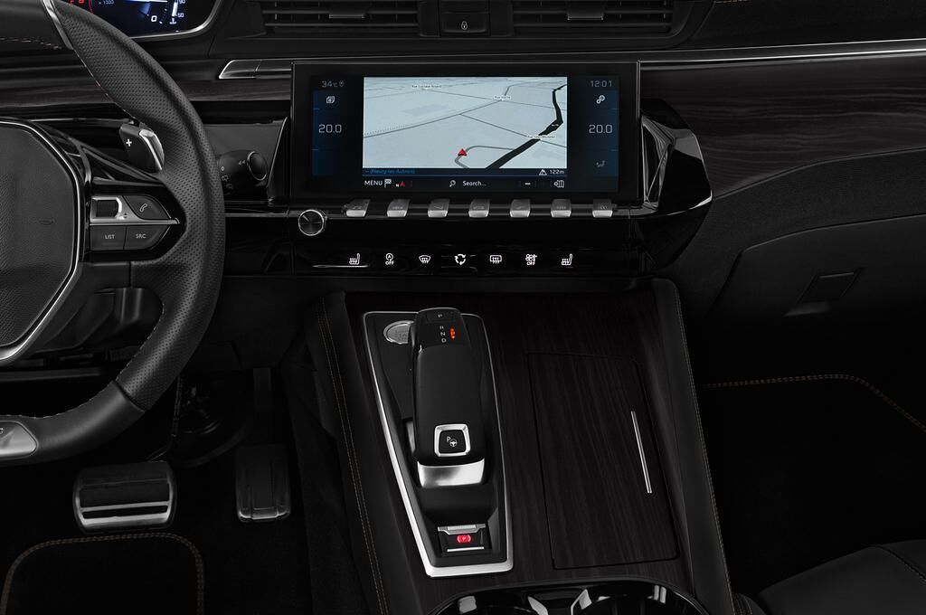 Peugeot 508 (Baujahr 2019) First Edition 5 Türen Mittelkonsole