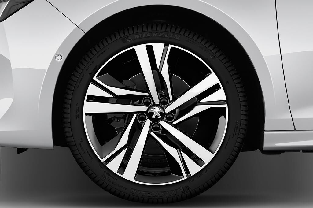 Peugeot 508 (Baujahr 2019) First Edition 5 Türen Reifen und Felge