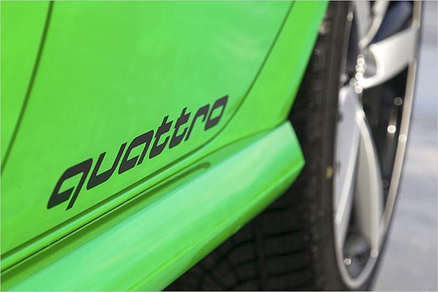 Wer genug zahlt, bekommt nicht nur den Farbton "Vipergrün", sondern auch einen quattro-Schriftzug