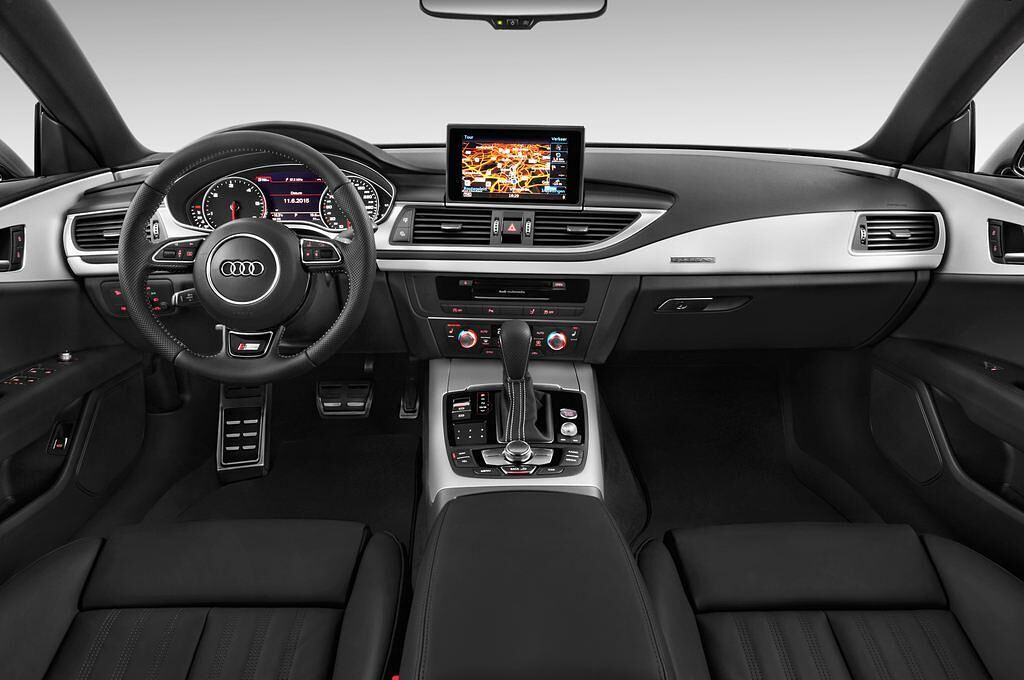 Audi A7 (Baujahr 2016) - 5 Türen Cockpit und Innenraum