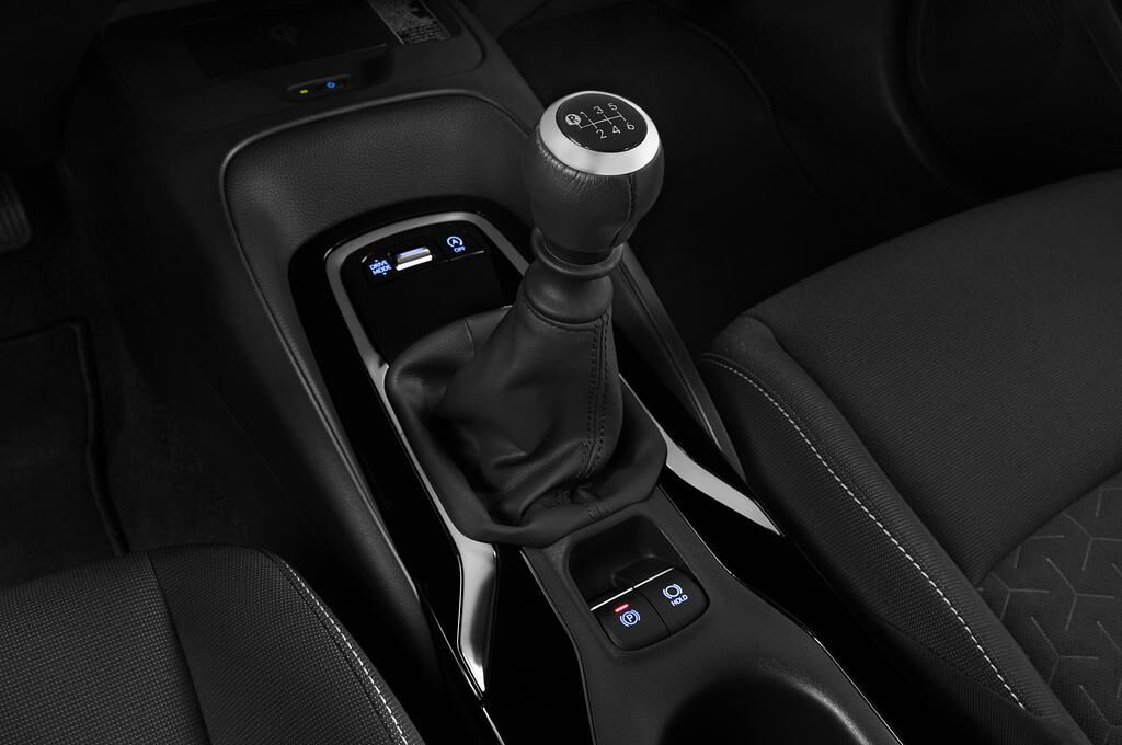 Toyota Corolla (Baujahr 2019) Comfort 5 Türen Schalthebel