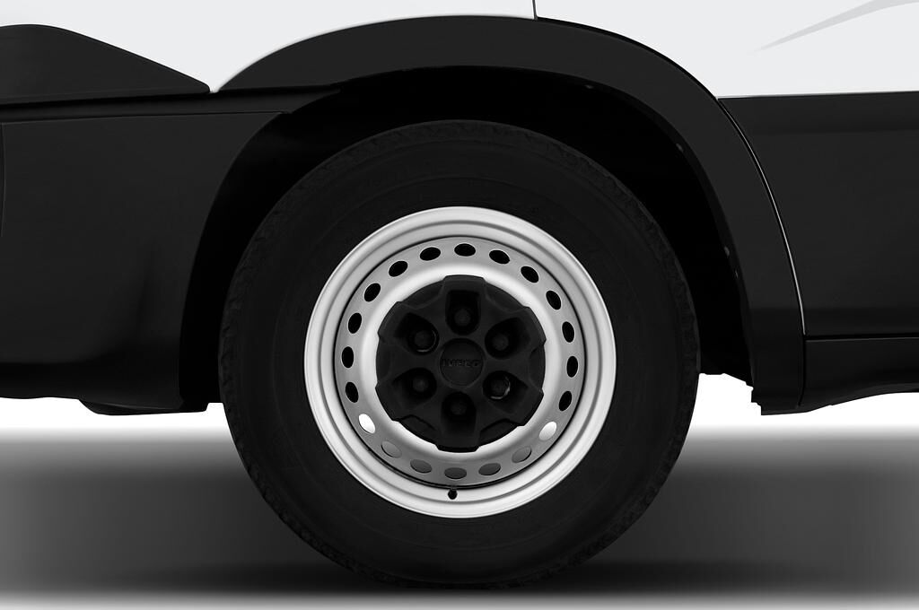 Iveco Daily (Baujahr 2018) - 4 Türen Reifen und Felge