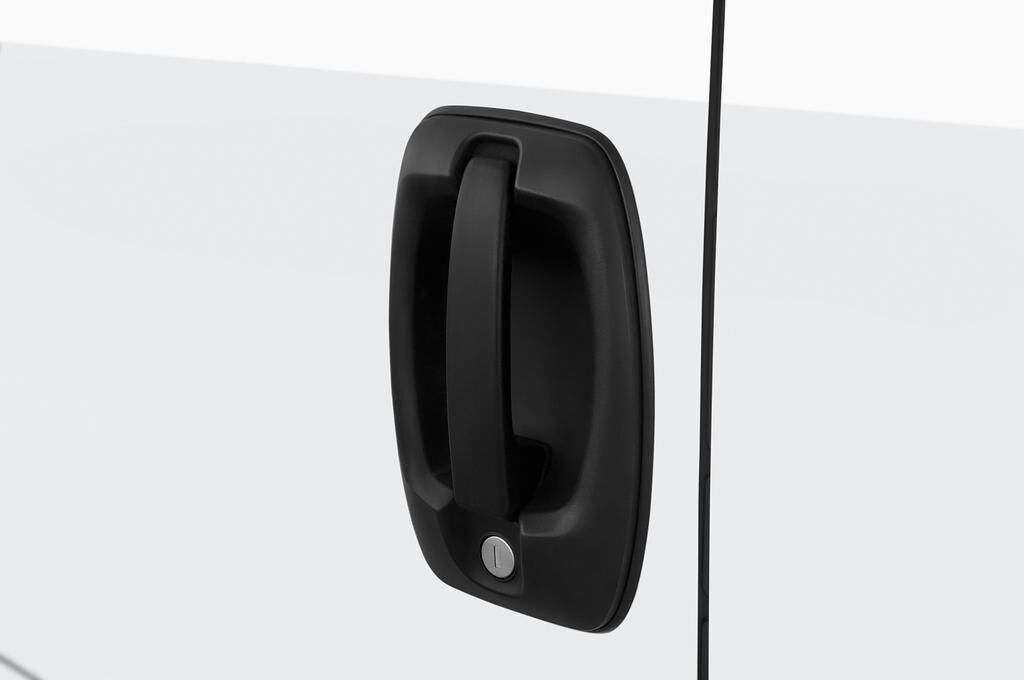 Iveco Daily (Baujahr 2018) - 4 Türen Türgriff