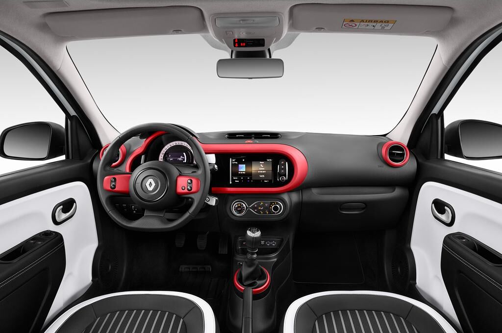 Renault Twingo (Baujahr 2019) Intens 5 Türen Cockpit und Innenraum