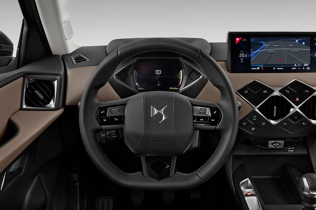 DS DS 3 Crossback (Baujahr 2019) Performance Line 5 Türen Lenkrad