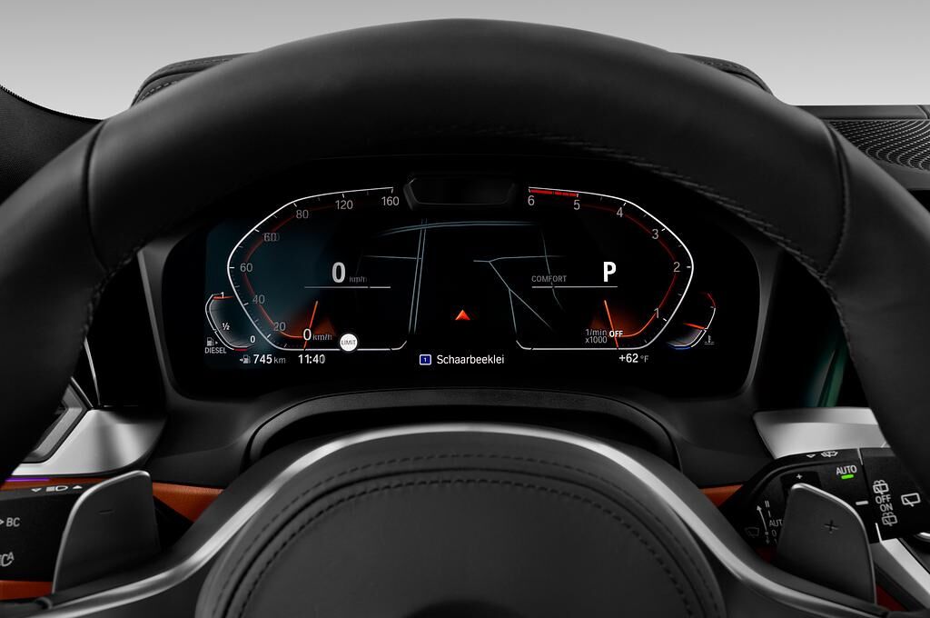 BMW 3 Series (Baujahr 2020) M Sport 5 Türen Tacho und Fahrerinstrumente