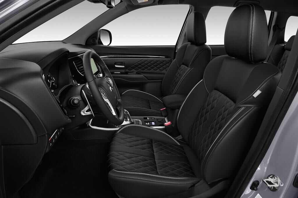 Mitsubishi Outlander PHEV (Baujahr 2020) Top 5 Türen Vordersitze