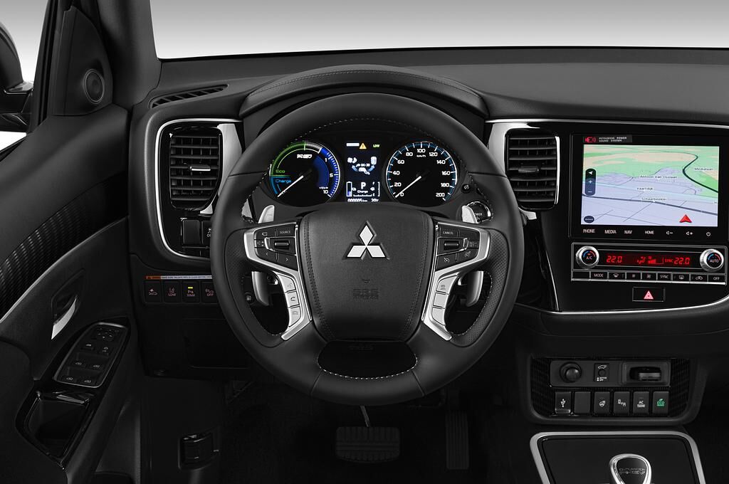 Mitsubishi Outlander PHEV (Baujahr 2020) Top 5 Türen Lenkrad