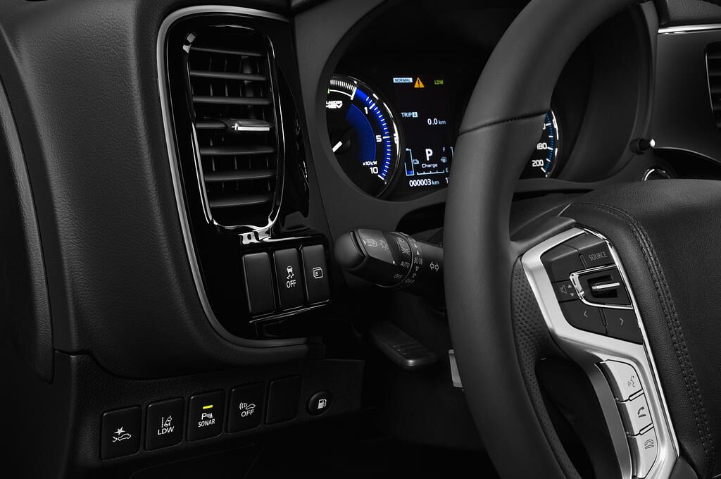 Mitsubishi Outlander PHEV (Baujahr 2020) Plus 5 Türen Lüftung