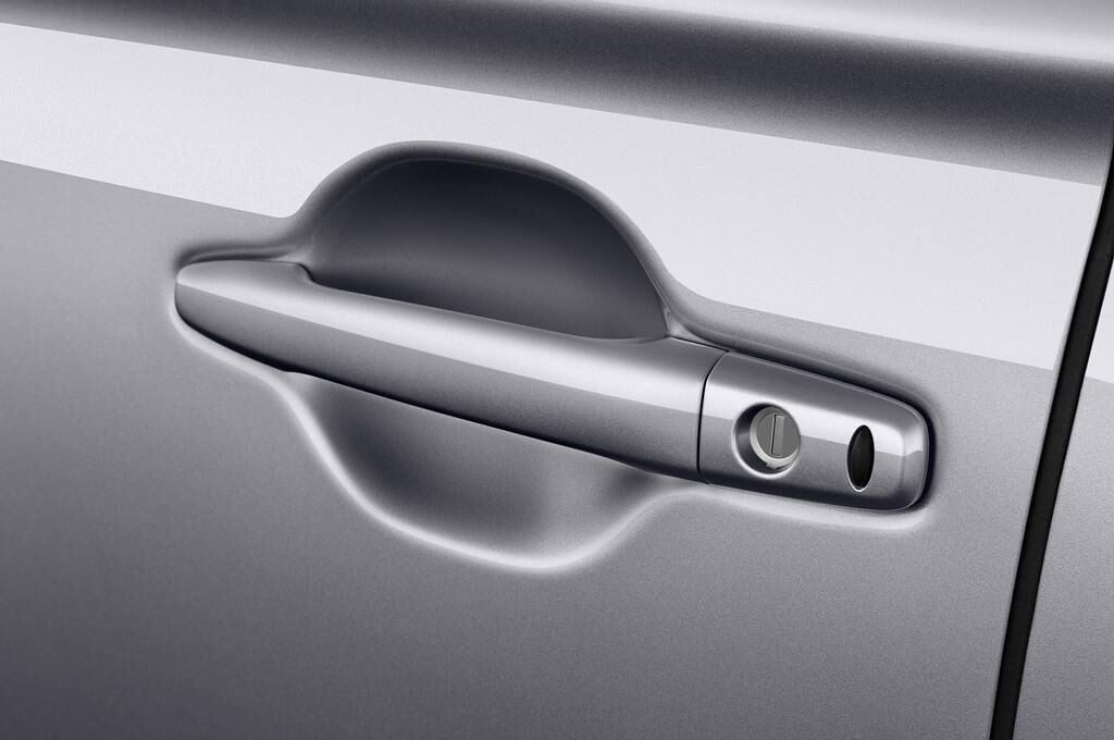 Mitsubishi Outlander PHEV (Baujahr 2020) Plus 5 Türen Türgriff