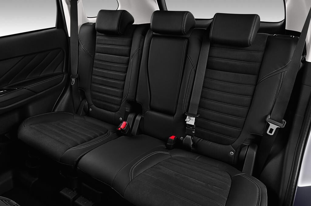 Mitsubishi Outlander PHEV (Baujahr 2020) Plus 5 Türen Rücksitze