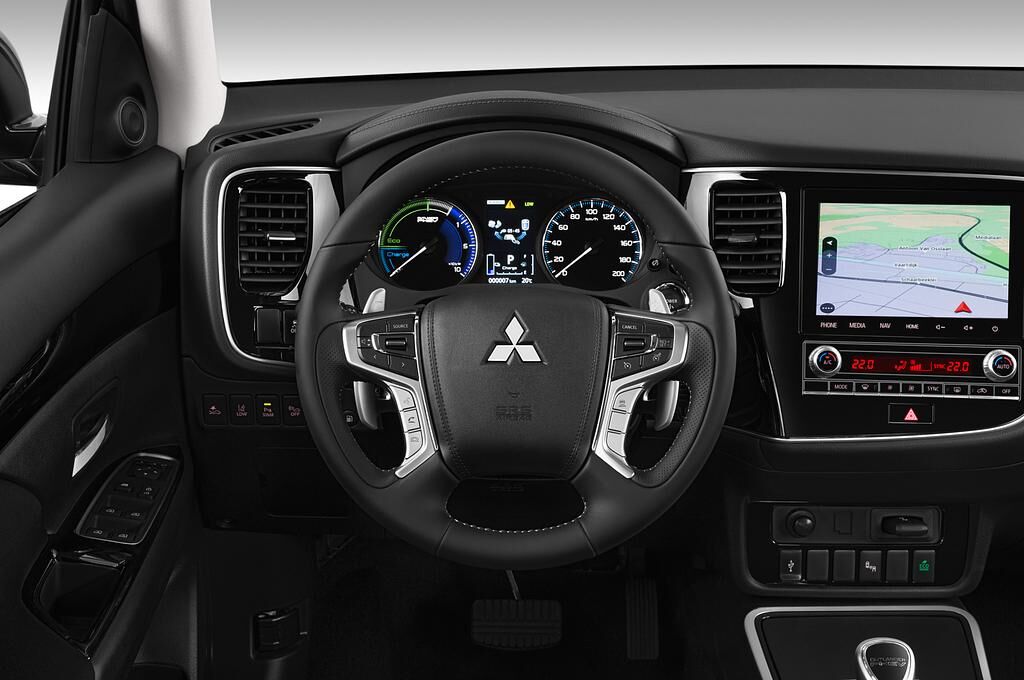 Mitsubishi Outlander PHEV (Baujahr 2020) Plus 5 Türen Lenkrad