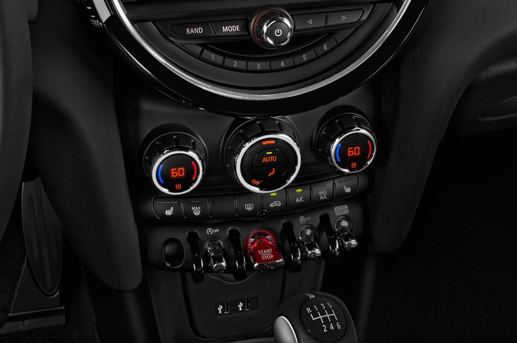 MINI MINI (Baujahr 2019) JCW 3 Türen Temperatur und Klimaanlage