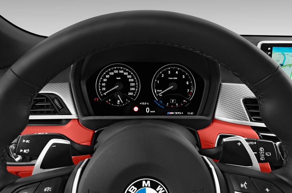 BMW X2 (Baujahr 2019) M35 5 Türen Tacho und Fahrerinstrumente