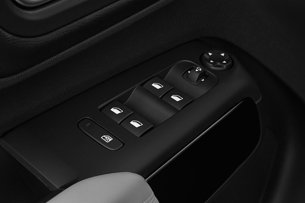 Citroen C5 Aircross (Baujahr 2019) Shine 5 Türen Bedienungselemente Tür