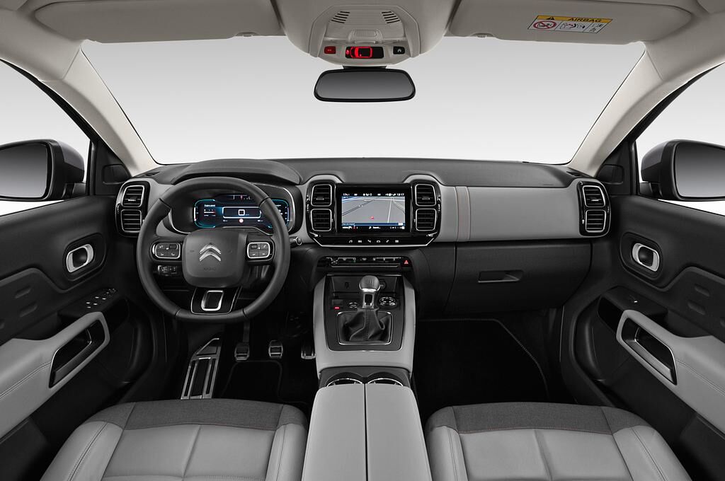 Citroen C5 Aircross (Baujahr 2019) Shine 5 Türen Cockpit und Innenraum