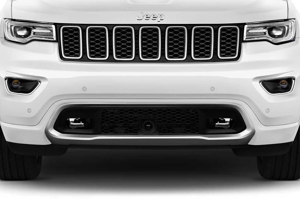 Jeep Grand Cherokee (Baujahr 2018) Overland 5 Türen Kühlergrill und Scheinwerfer