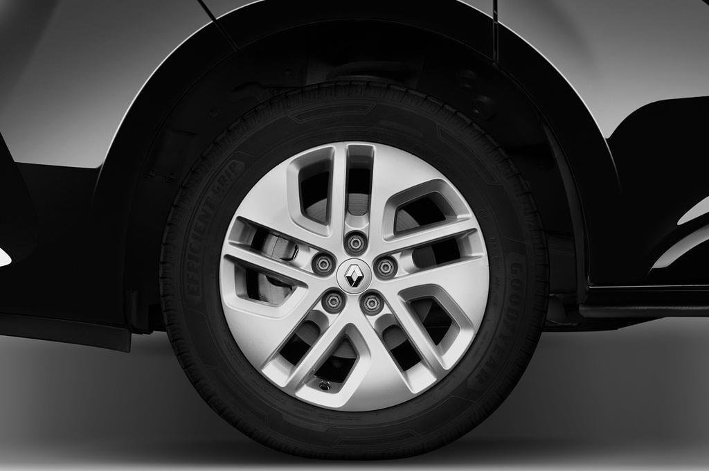 Renault Trafic (Baujahr 2020) Space Class 4 Türen Reifen und Felge