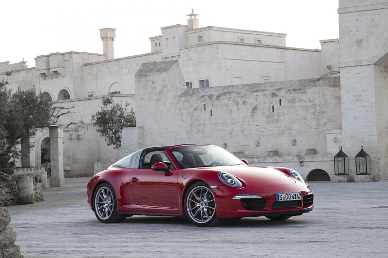 Voilà. Die Metamorphose vom Coupé zum Oben-Ohne-Sportwagen ist nach 19 Sekunden perfekt