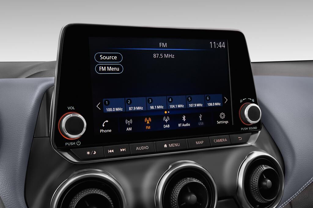 Nissan Juke (Baujahr 2020) Acenta 5 Türen Radio und Infotainmentsystem