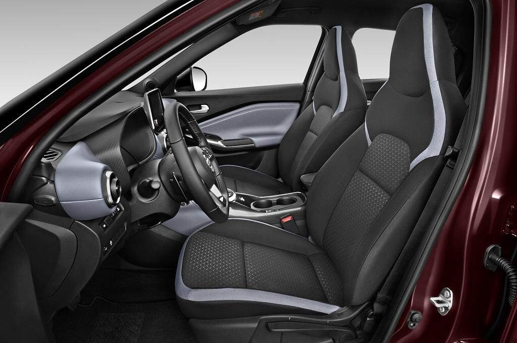 Nissan Juke (Baujahr 2020) Acenta 5 Türen Vordersitze