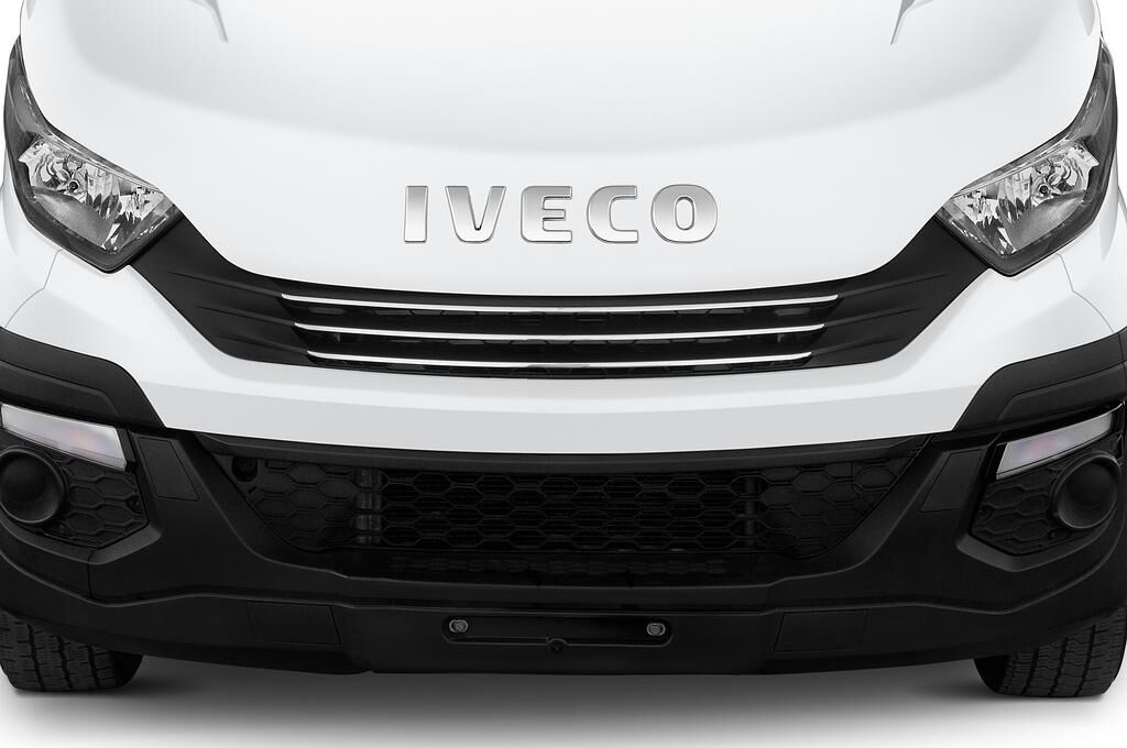 Iveco Daily (Baujahr 2018) S 4 Türen Kühlergrill und Scheinwerfer