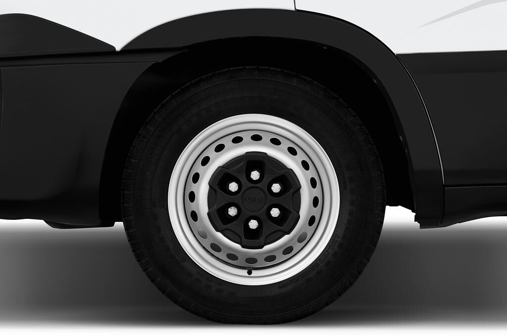 Iveco Daily (Baujahr 2018) S 4 Türen Reifen und Felge