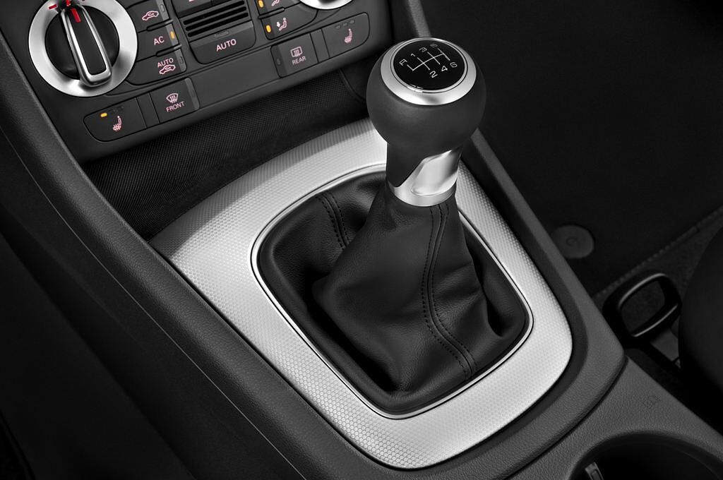 Audi Q3 (Baujahr 2012) - 5 Türen Schalthebel