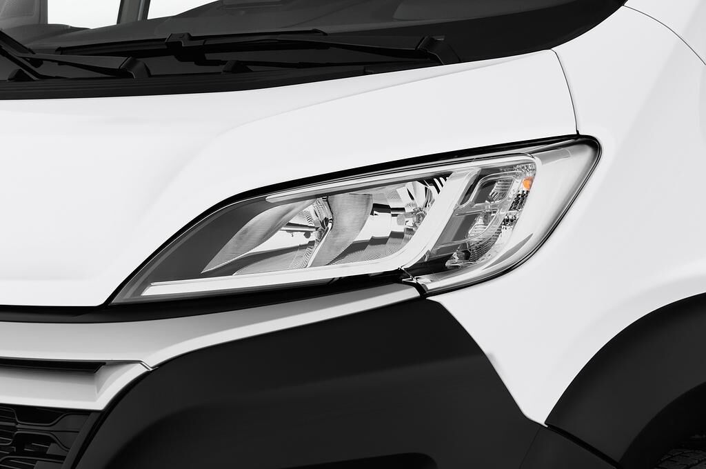 Citroen Jumper (Baujahr 2019) - 4 Türen Scheinwerfer