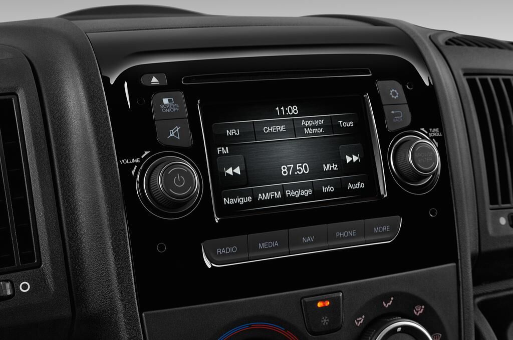 Citroen Jumper (Baujahr 2019) - 4 Türen Radio und Infotainmentsystem