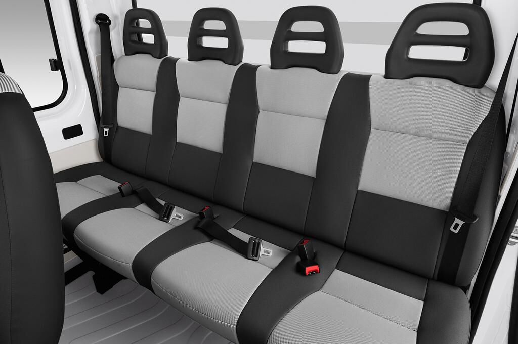 Citroen Jumper (Baujahr 2019) - 4 Türen Rücksitze