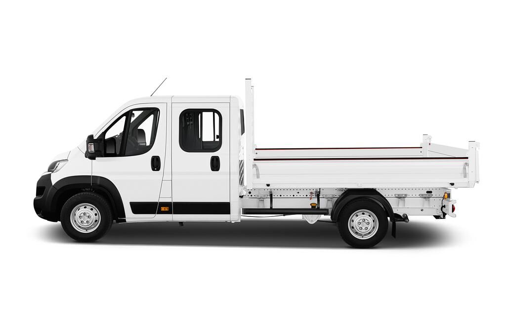 Citroen Jumper (Baujahr 2019) - 4 Türen Seitenansicht