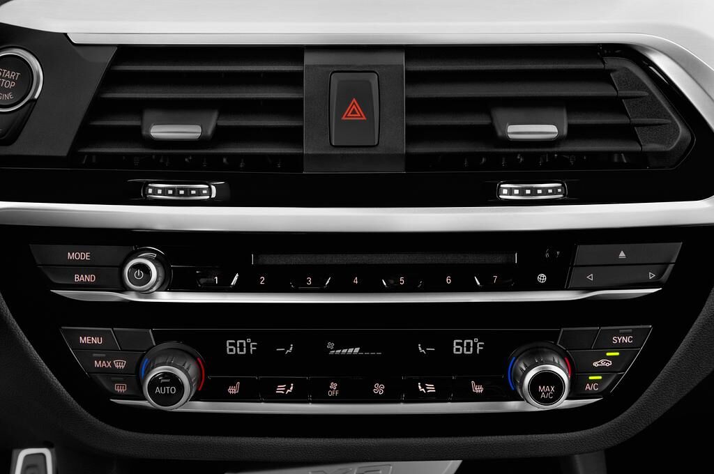 BMW X3 (Baujahr 2019) M Sport 5 Türen Temperatur und Klimaanlage