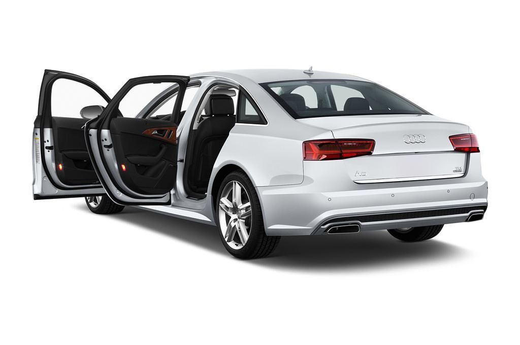 Audi A6 (Baujahr 2016) Competition 4 Türen Tür geöffnet