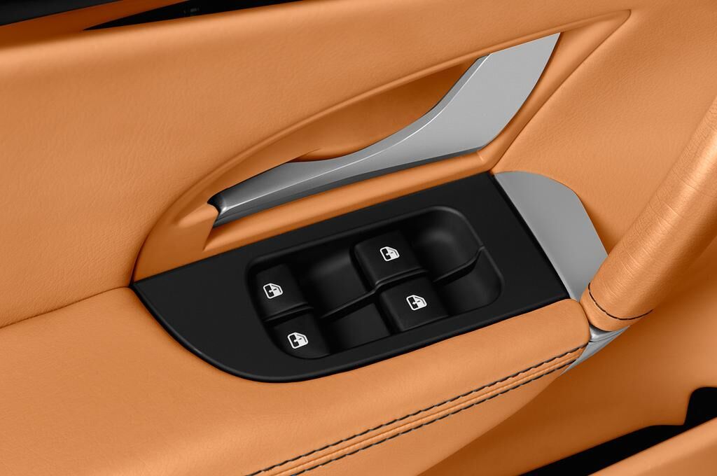 Maserati Gran Cabrio (Baujahr 2019) Sport 2 Türen Bedienungselemente Tür
